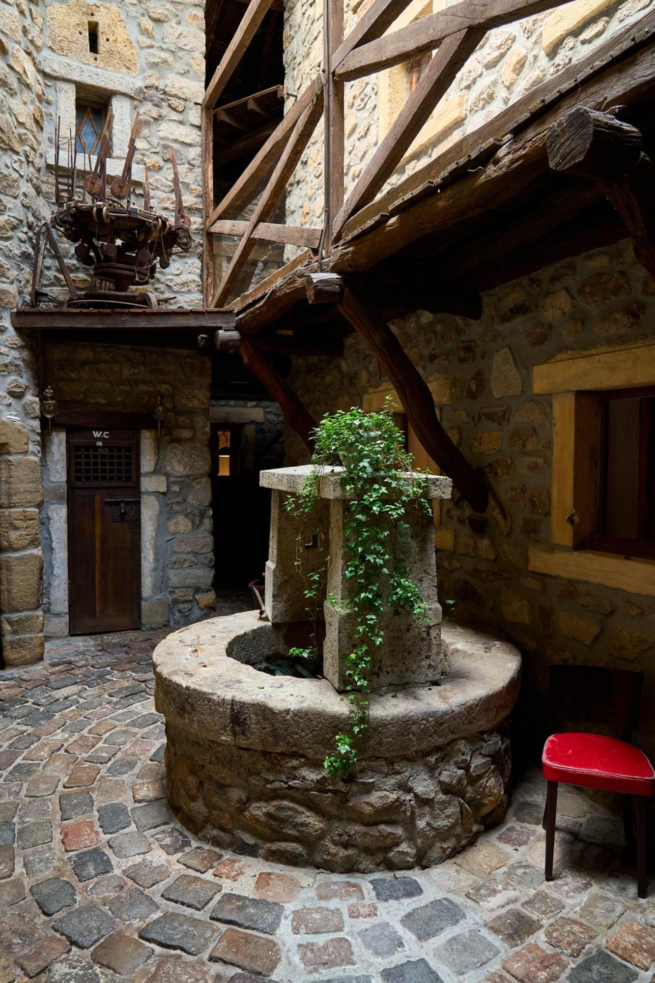 蒙塔基监狱住宿加早餐旅馆 Montagny  外观 照片