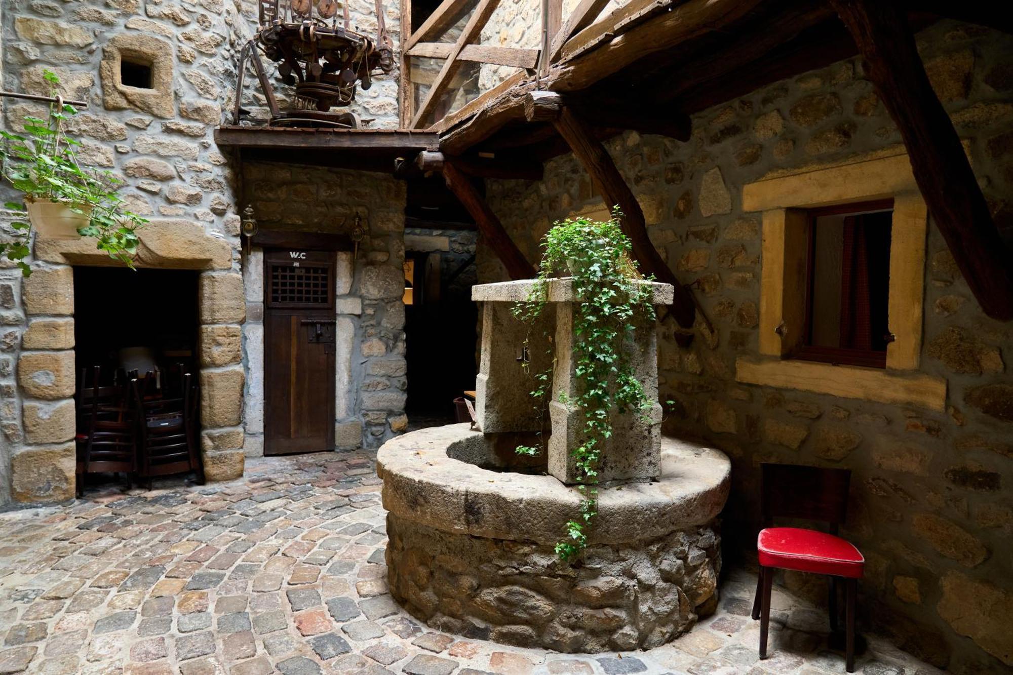 蒙塔基监狱住宿加早餐旅馆 Montagny  外观 照片